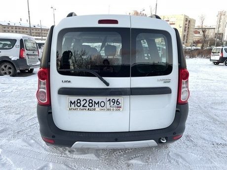Сзади